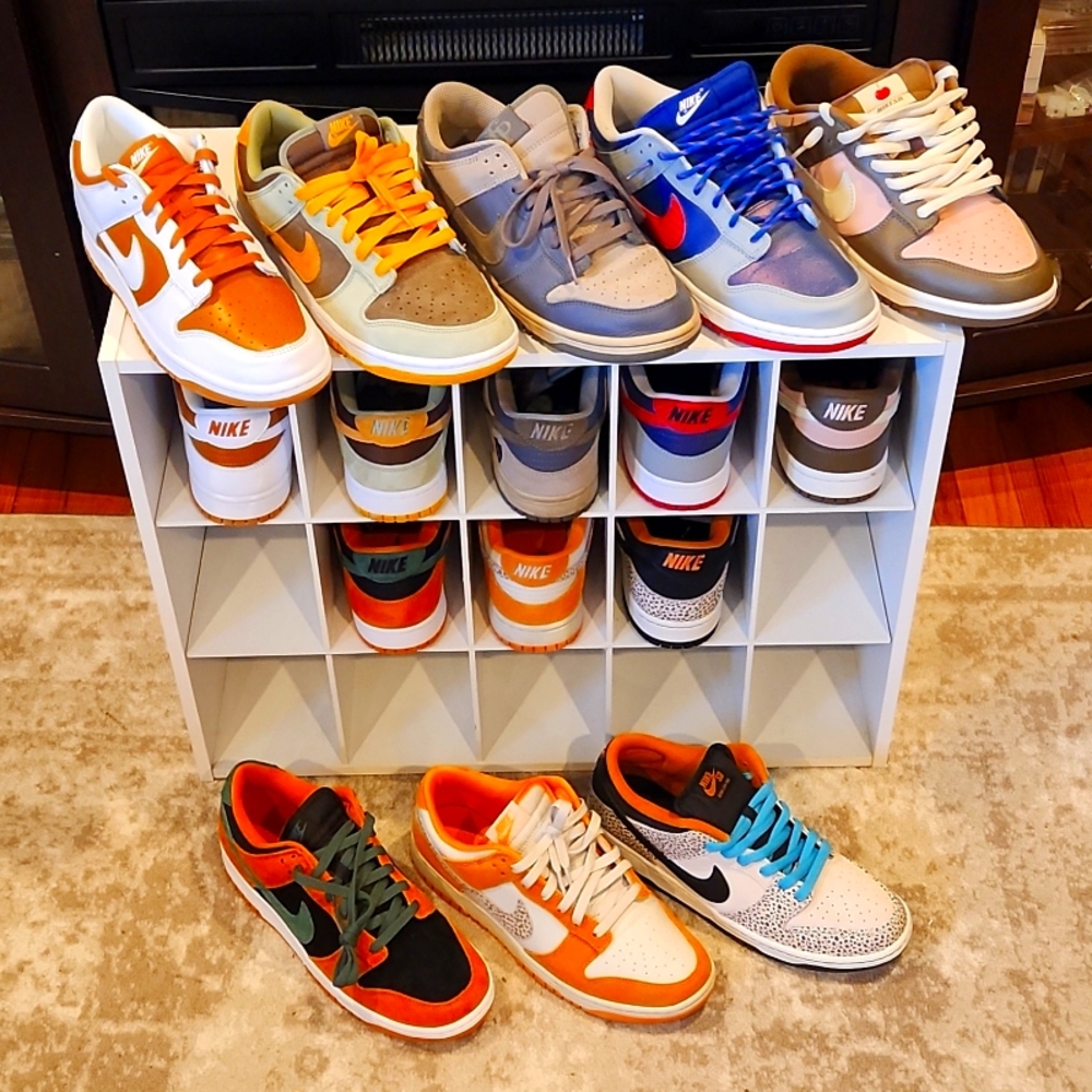 Selling a few Nike Dunks